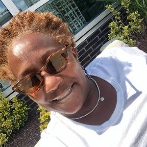 Meet your Posher, Antoinette